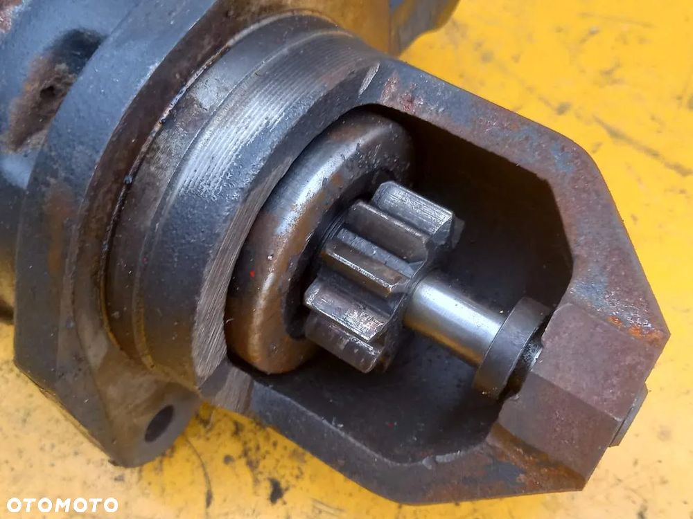 Rozrusznik silnika Sisu Case CVX130 - 5