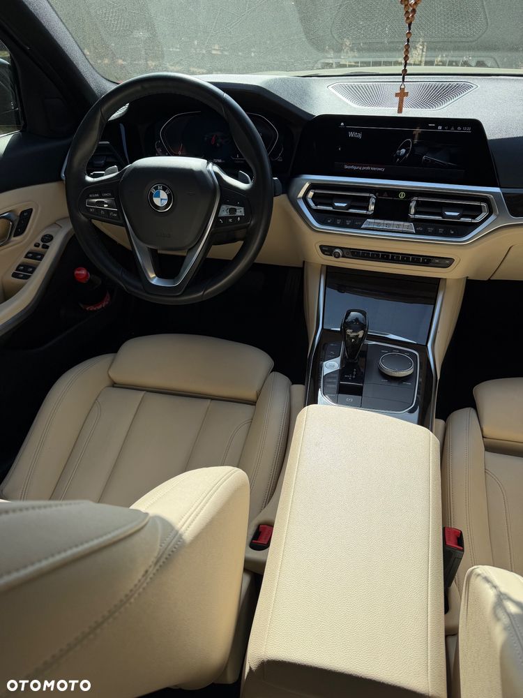 BMW Seria 3 330i - 20