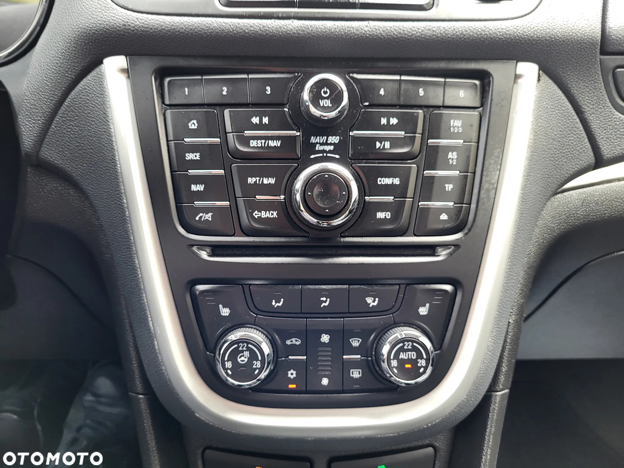 Opel Mokka 1.4 T Cosmo - 36