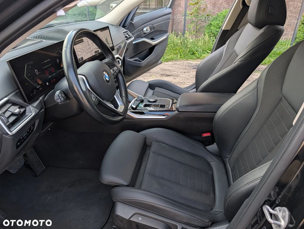 BMW Seria 3 318i Luxury Line - 16