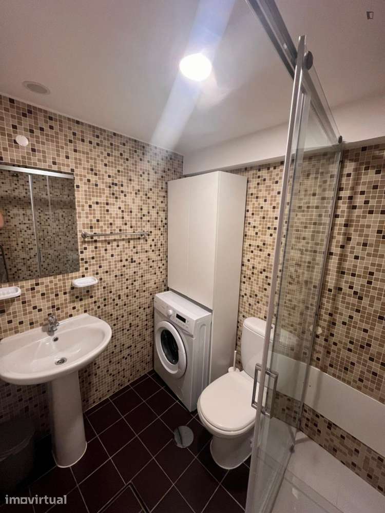 Estúdio - localizado em Baixa Coimbra - Grande imagem: 4/33