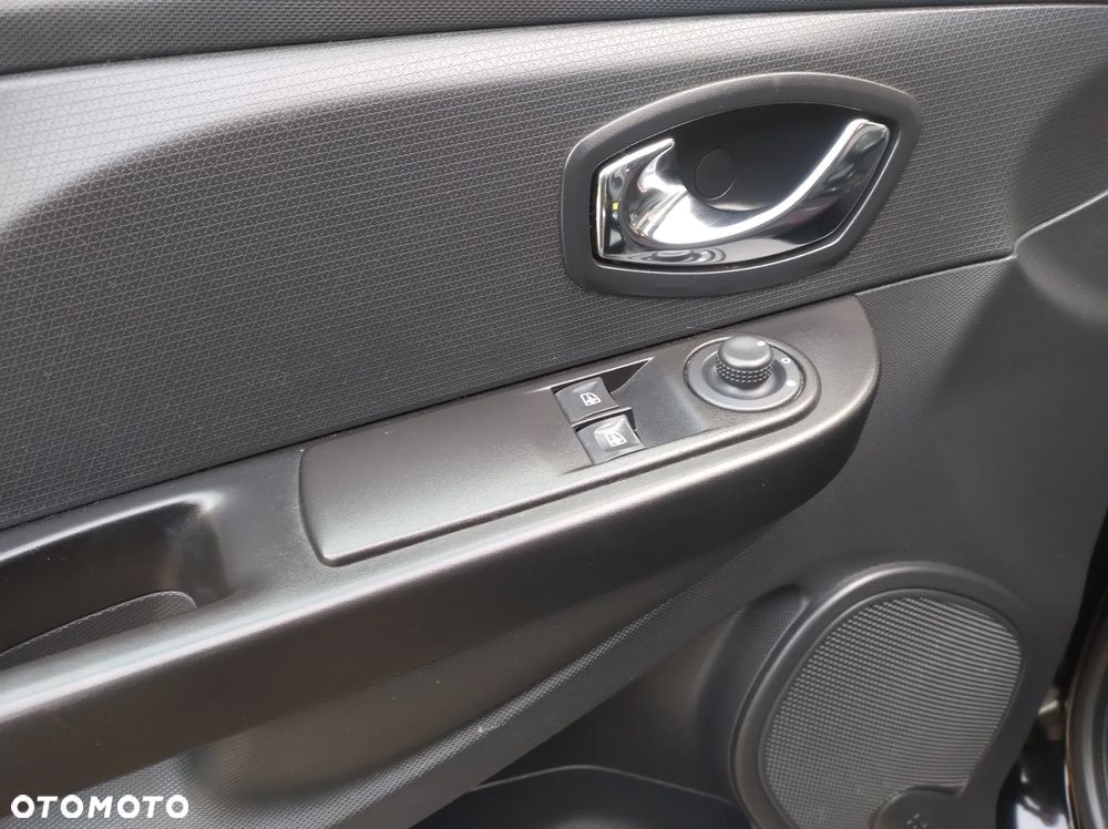 Renault Clio 1.2 16V 75 Experience - 20