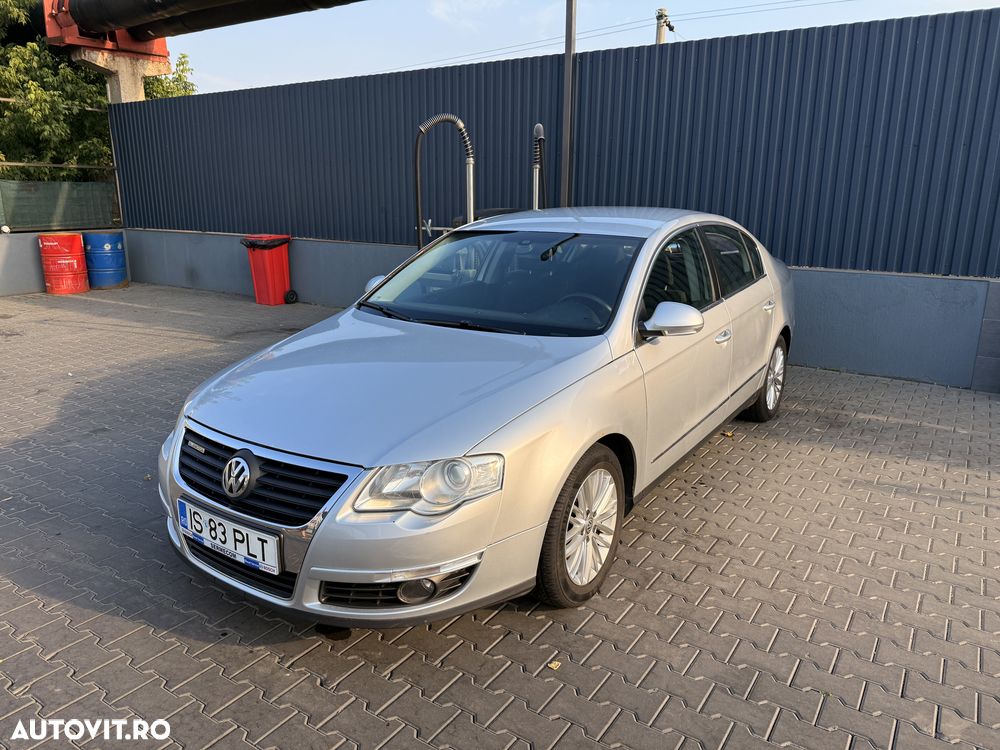 Volkswagen Passat 2.0TDI Comfortline DPF Bluemotion Technology - 2
