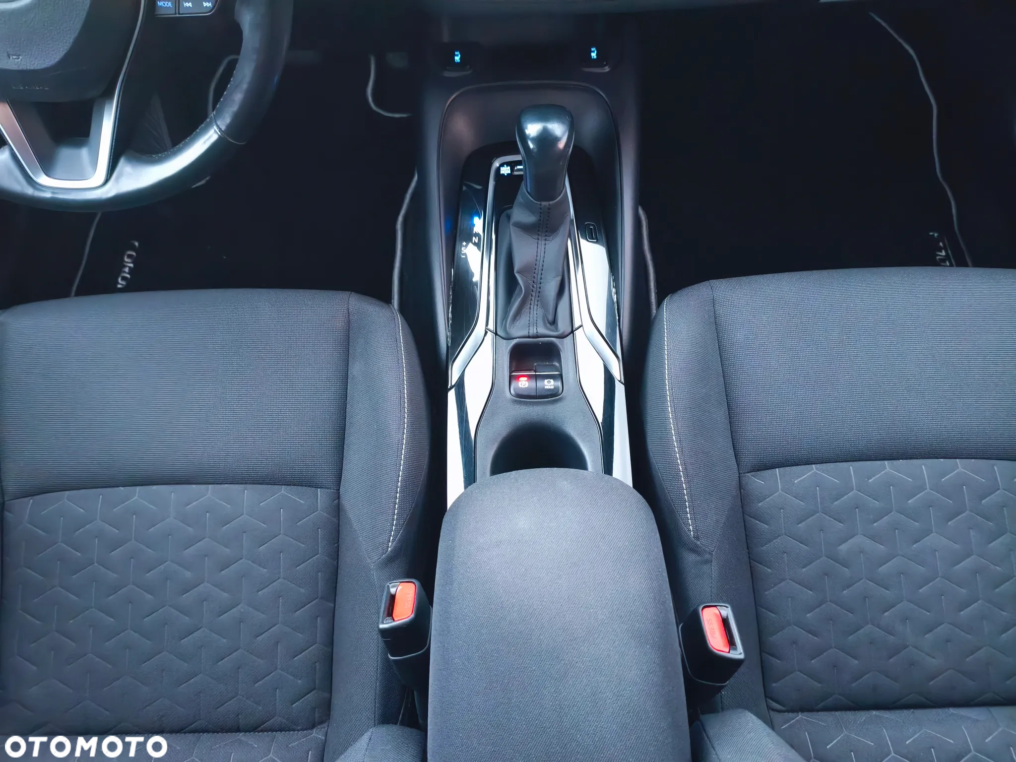 Toyota Corolla 2.0 Hybrid Trek - 36