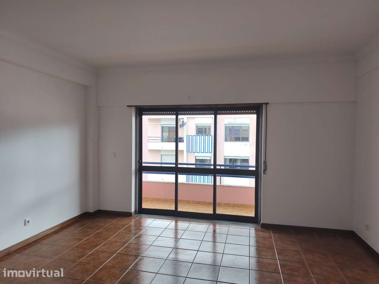 T2 Tercena, Oeiras, Bem Conservado, Roupeiros, Varandas e Arrecadação - Grande imagem: 5/34