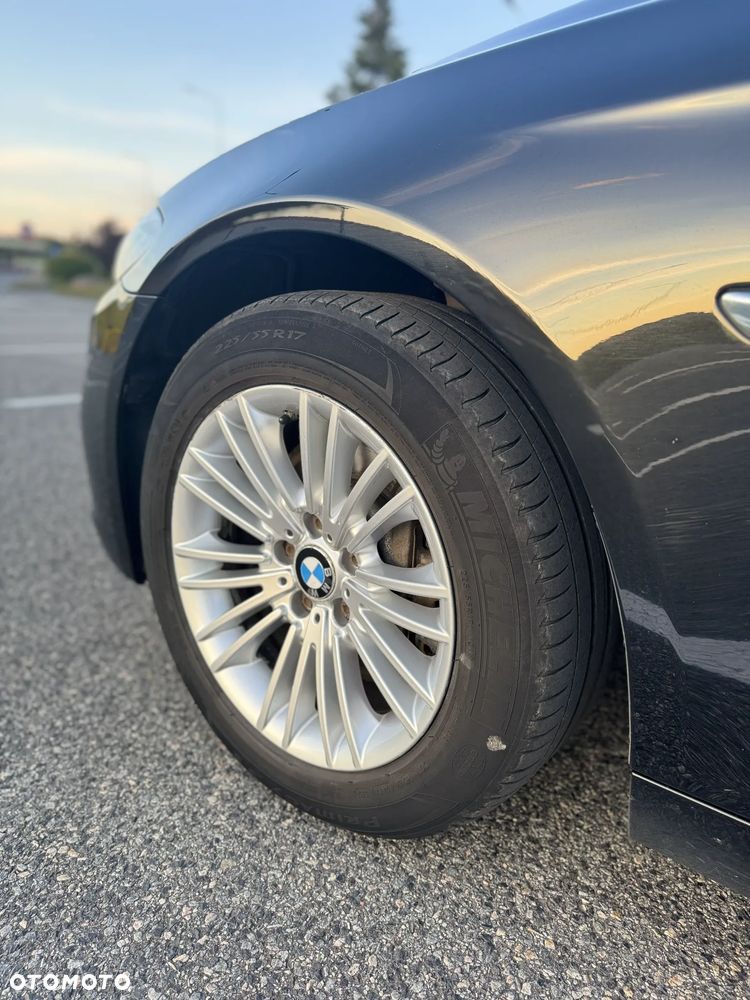 BMW Seria 5 525d Luxury Line - 12