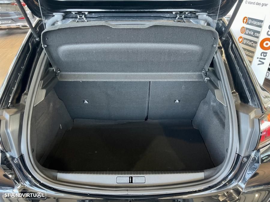 Peugeot 208 1.2 PureTech Active Pack - 28