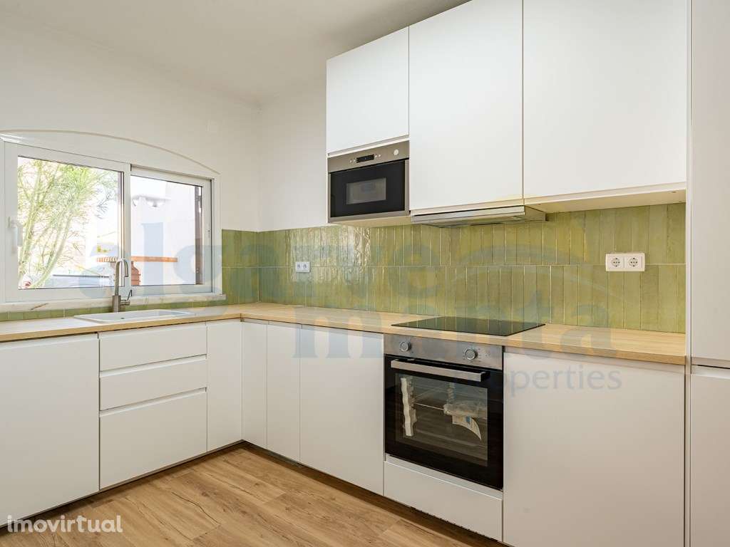 Moradia T2+1 Renovada - Perto da Praia de Altura, Algarve - Grande imagem: 4/22