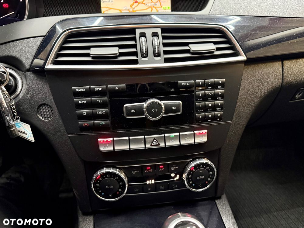 Mercedes-Benz Klasa C 180 (BlueEFFICIENCY) Elegance - 19