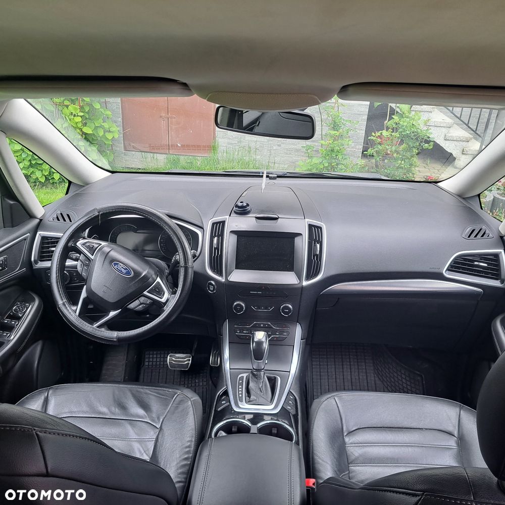Ford Galaxy - 8