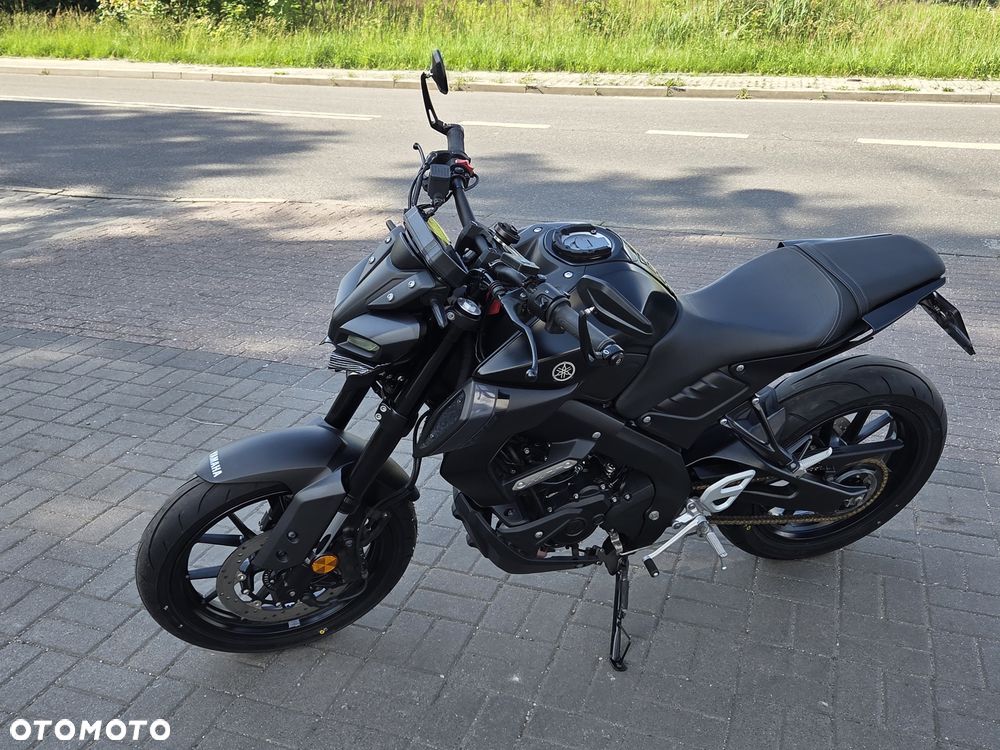 Yamaha MT - 28