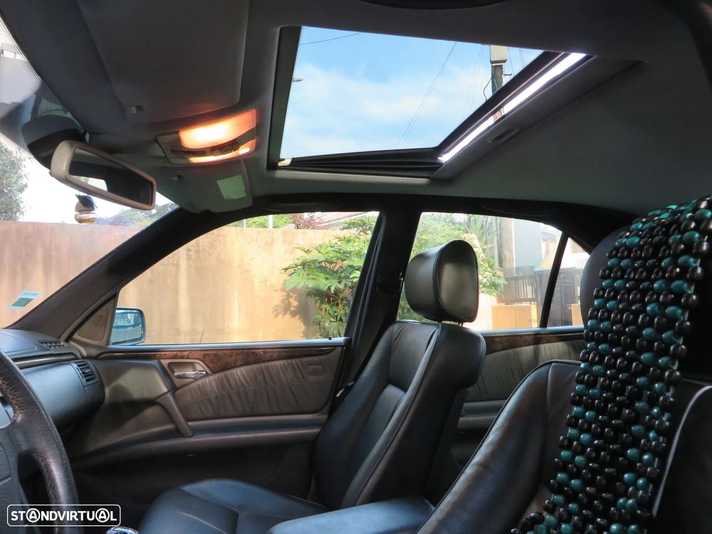 Mercedes-Benz E 250 TD Classic - 7