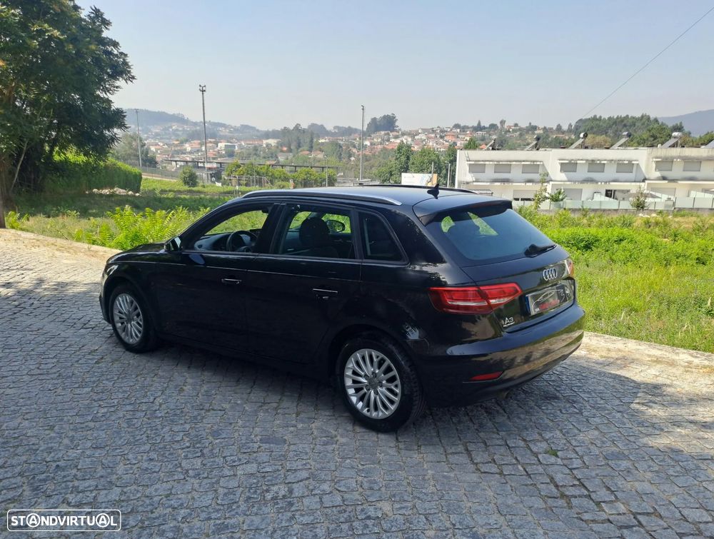 Audi A3 Sportback 1.6 TDI Design - 4
