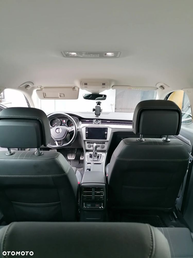 Volkswagen Passat - 29