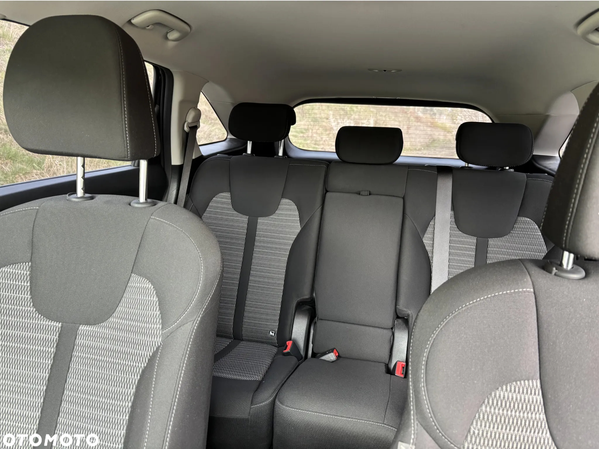 Kia Sorento 1.6 T-GDI HEV M 7os - 4