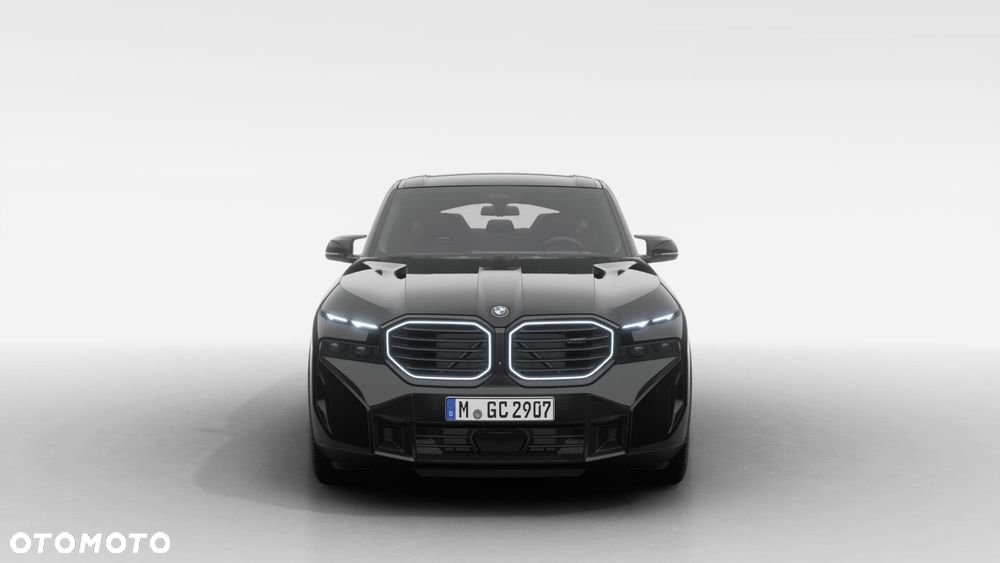 BMW XM - 4
