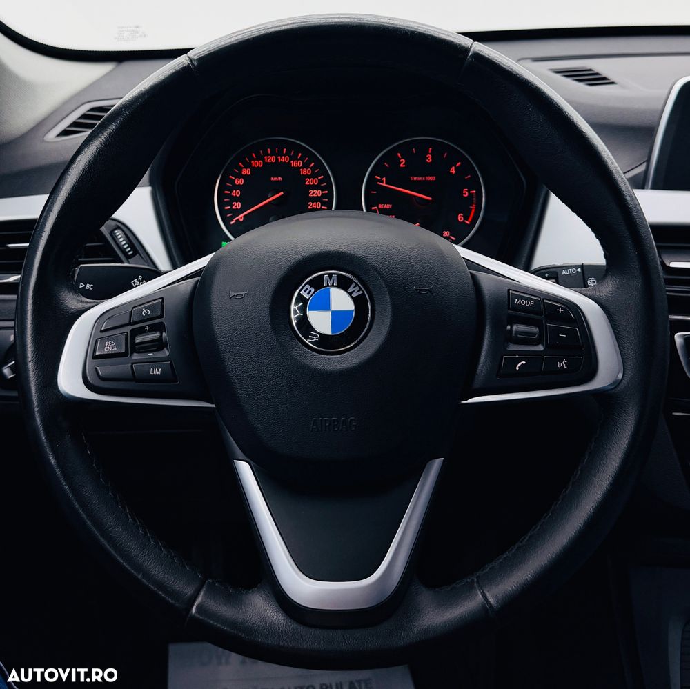 BMW X1 sDrive18d Sport Line - 38