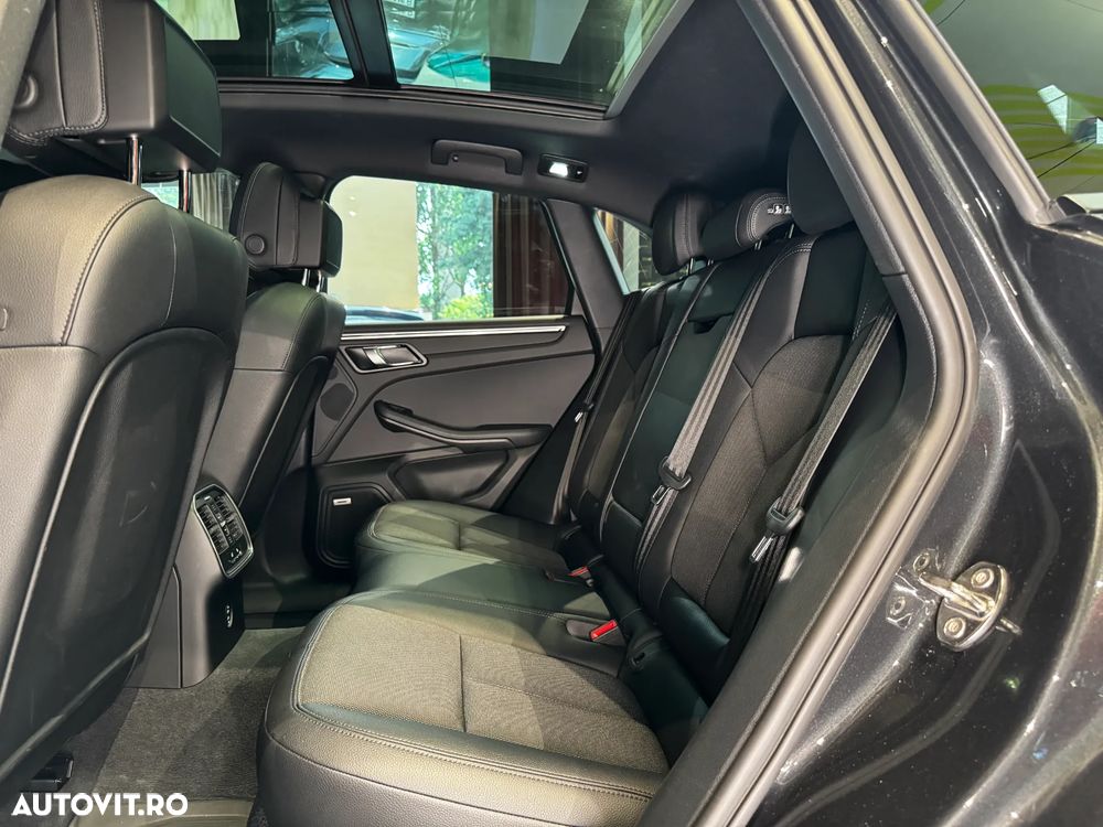 Porsche Macan Standard - 12