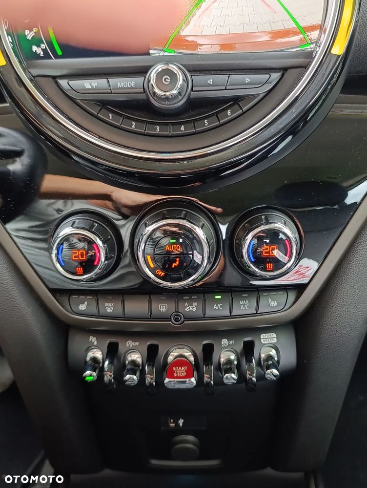 MINI Countryman Cooper SD All4 Essential Trim - 14