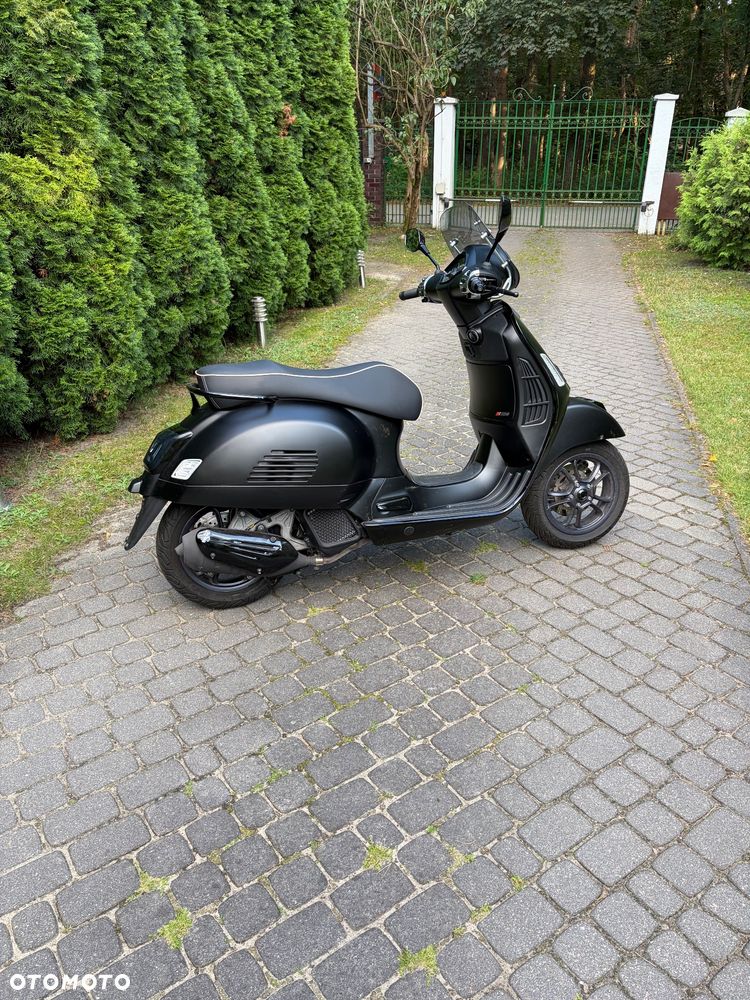 Vespa GTS - 9