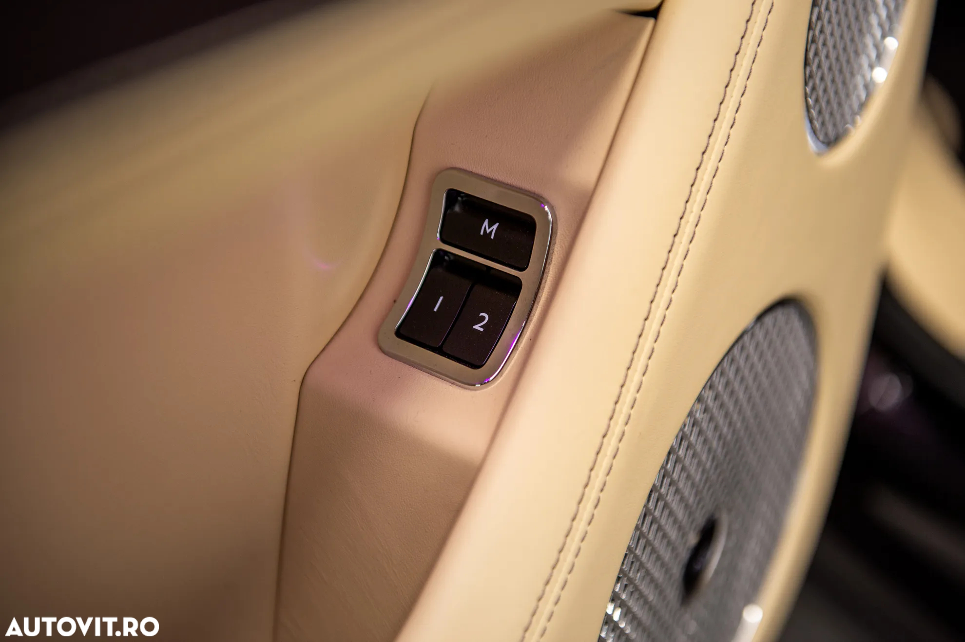 Bentley Bentayga - 31