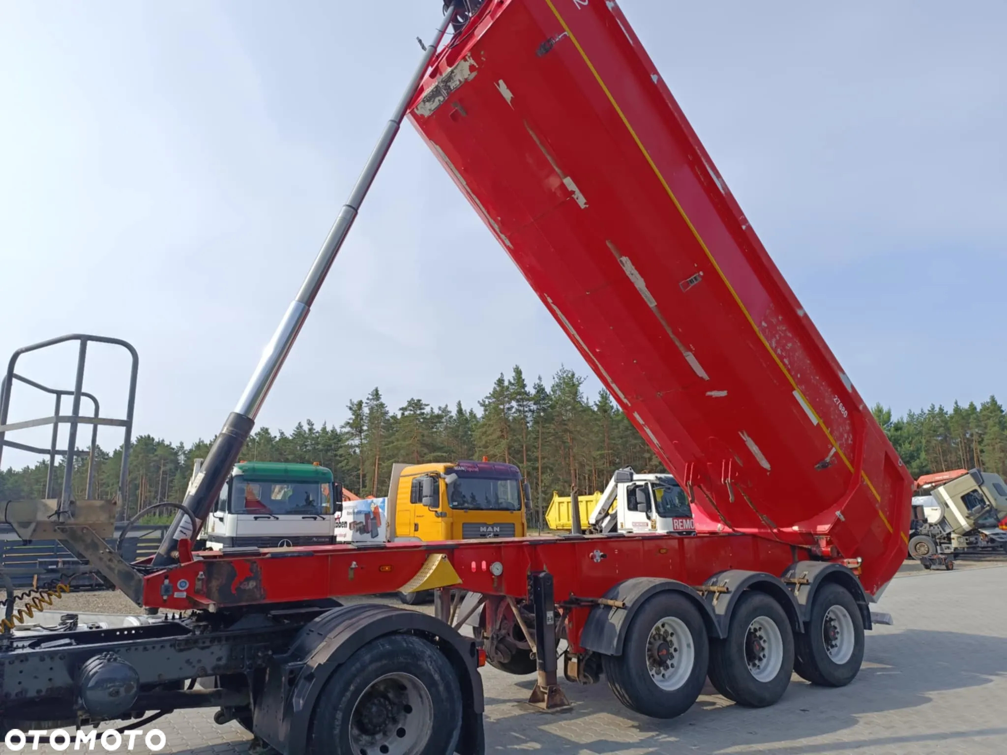 Schwarzmuller 2011 rok 25m3 alufelgi os podnoszona hamulce bebnowe lekka 5,11t SAF - 13