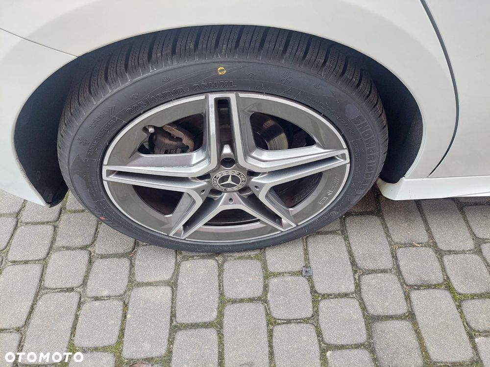 Mercedes-Benz Klasa B 180 d 7G-DCT AMG Line - 12