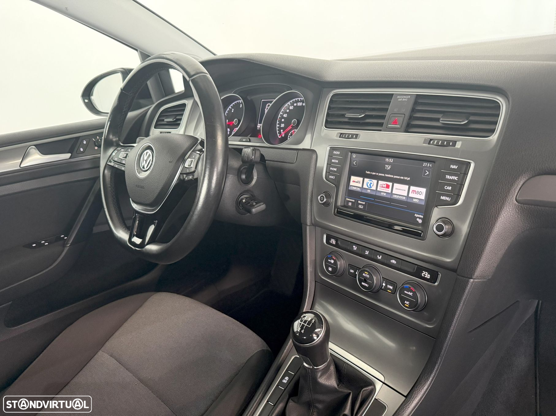 VW Golf Variant 1.6 TDi Confortline - 21