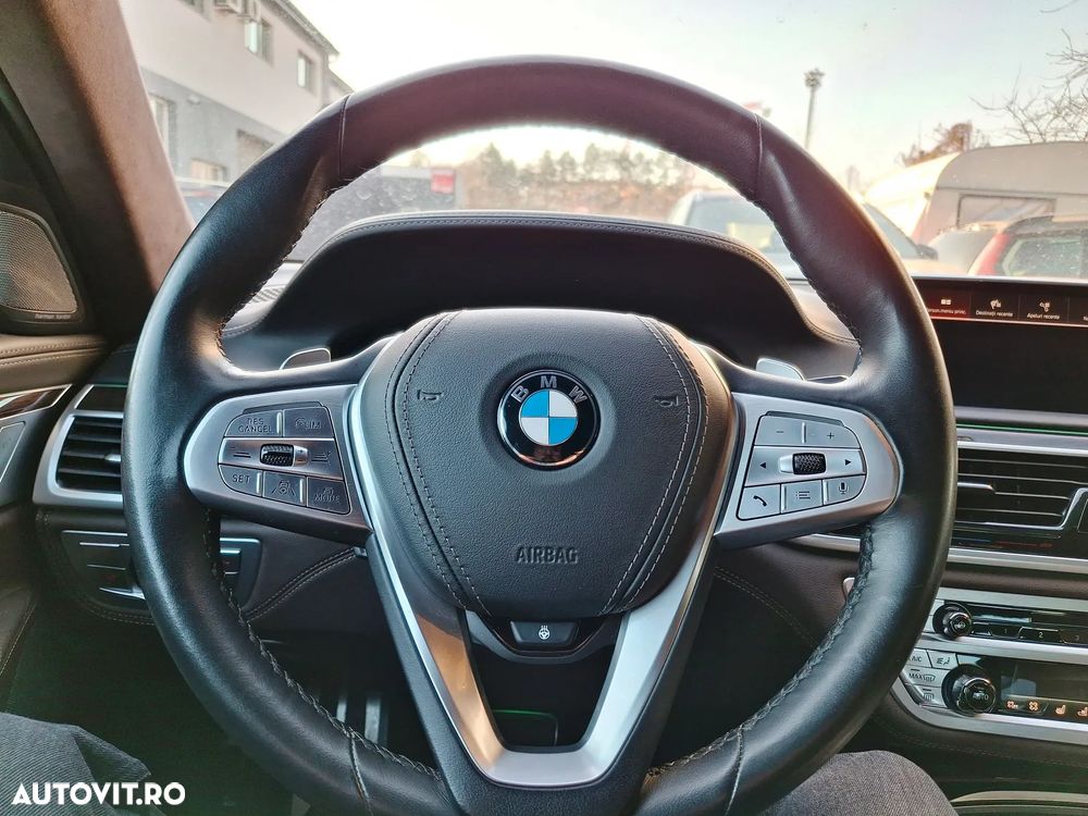 BMW Seria 7 740d xDrive - 17