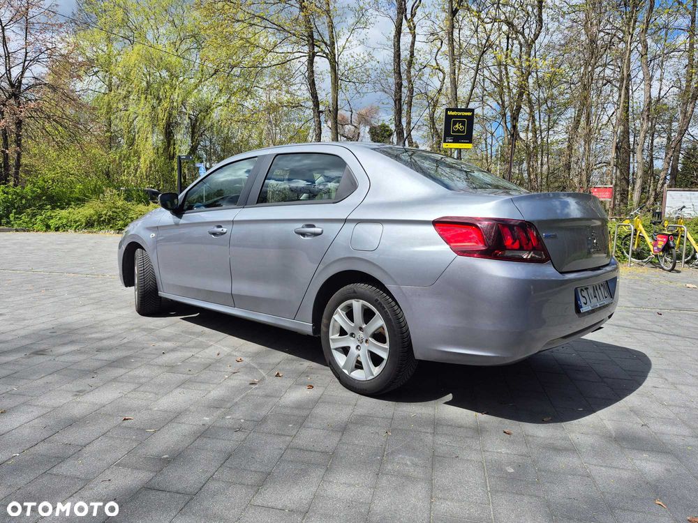 Peugeot 301 - 4
