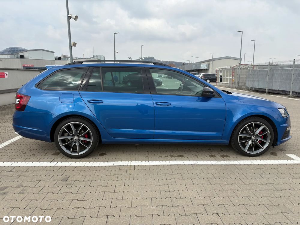 Skoda Octavia 2.0 TDI DSG RS - 10
