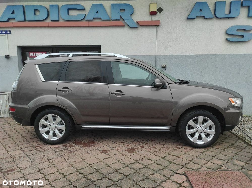 Mitsubishi Outlander - 7
