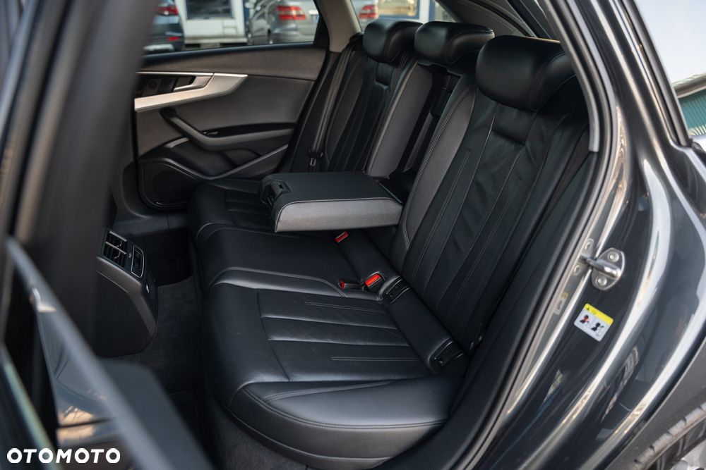 Audi A4 Avant 2.0 TDI ultra S tronic sport - 35