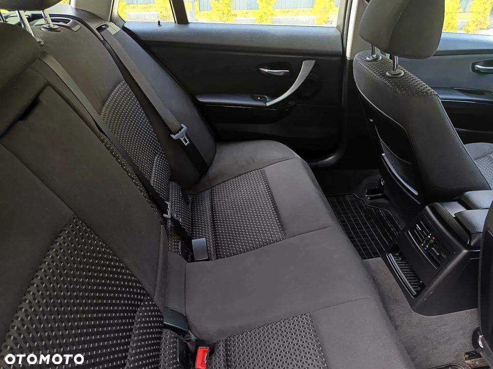 BMW Seria 3 318d DPF Edition Lifestyle - 30