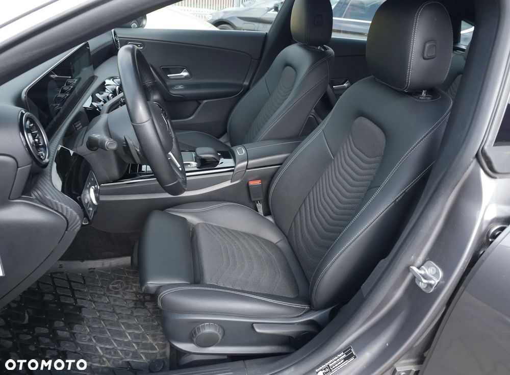 Mercedes-Benz CLA 200 7G-DCT Progressive Line Advanced - 12
