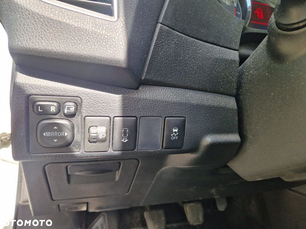 Toyota Corolla 1.6 Prestige + NAVI - 13