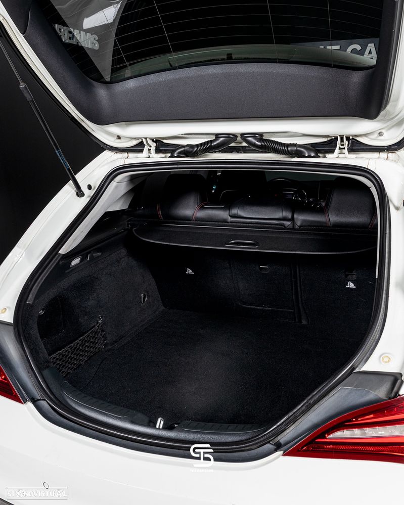 Mercedes-Benz CLA 180 d 7G-DCT AMG Line - 12