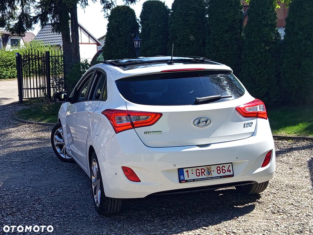 Hyundai i30 1.6 CRDi BlueDrive Premium - 32