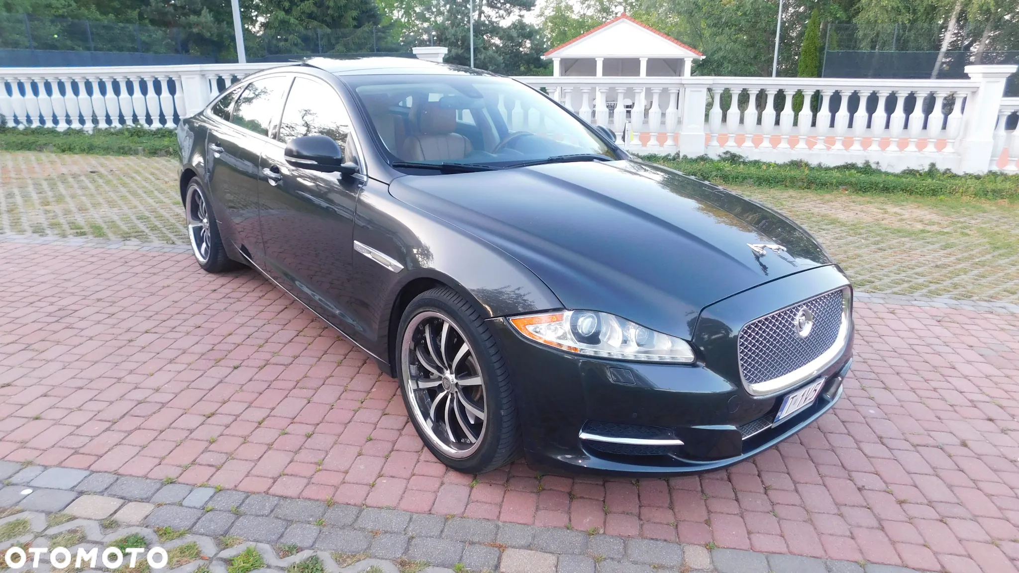 Jaguar XJ 5.0 V8 LWB Premium Luxury - 26