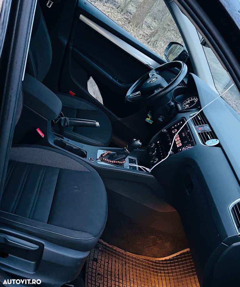 Skoda Octavia Combi Diesel 1.6 TDI DSG Ambition - 14