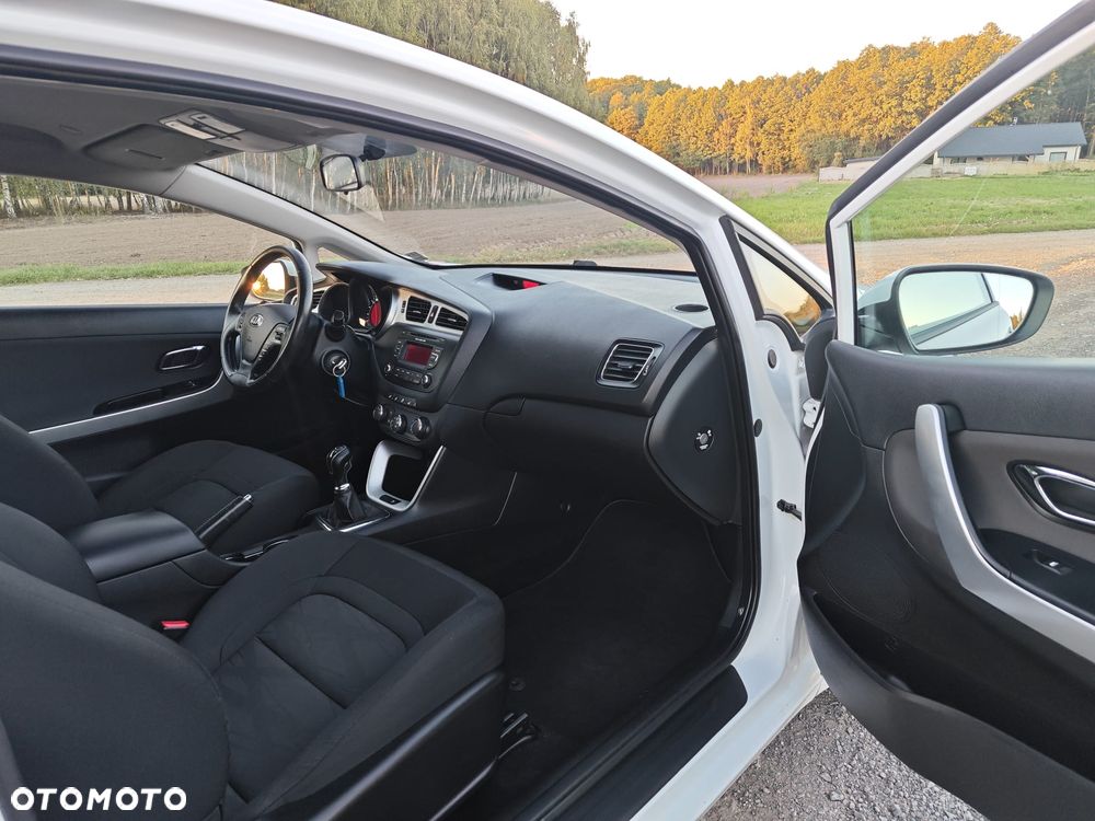 Kia ProCeed - 15