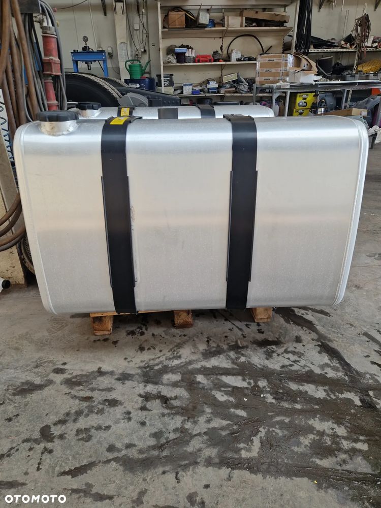 Zbiornik paliwa Volvo fh 450L - 1