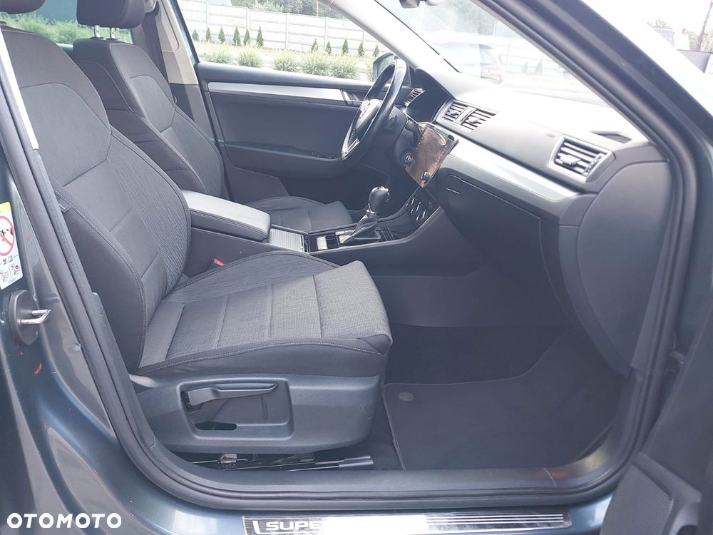 Skoda Superb 2.0 TDI DSG Ambition - 14