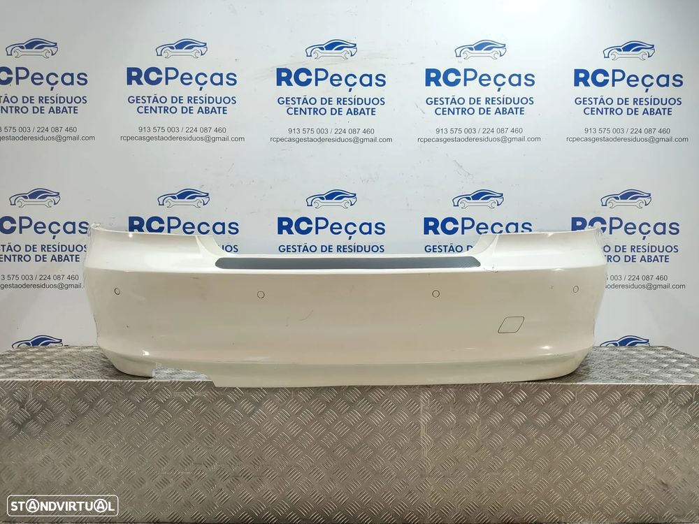 Parachoques Traseiro Tras BMW Serie 1 E82 Coupé E88 Cabrio LCI 2009 a 2013 com Sensores de Estacionamento Original