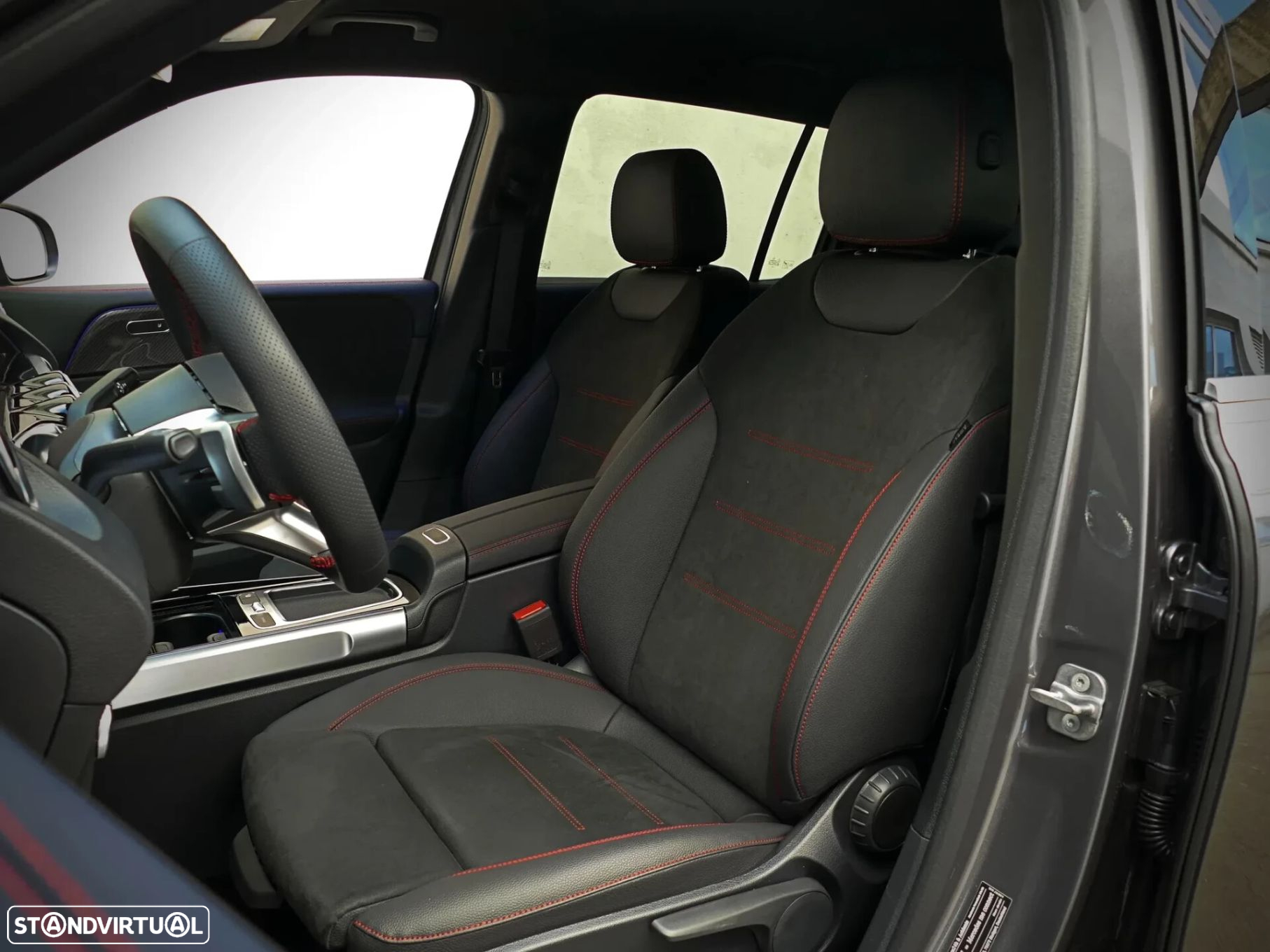 Mercedes-Benz GLB 180 d AMG Line - 25