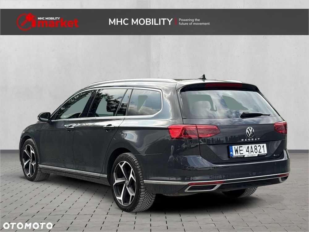 Volkswagen Passat Variant 2.0 TDI 4Mot Elegance DSG - 3