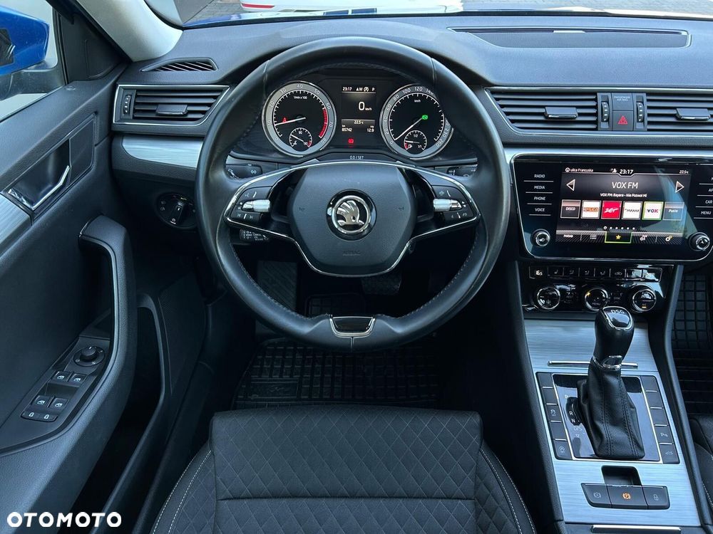 Skoda Superb 2.0 TSI Ambition DSG - 7