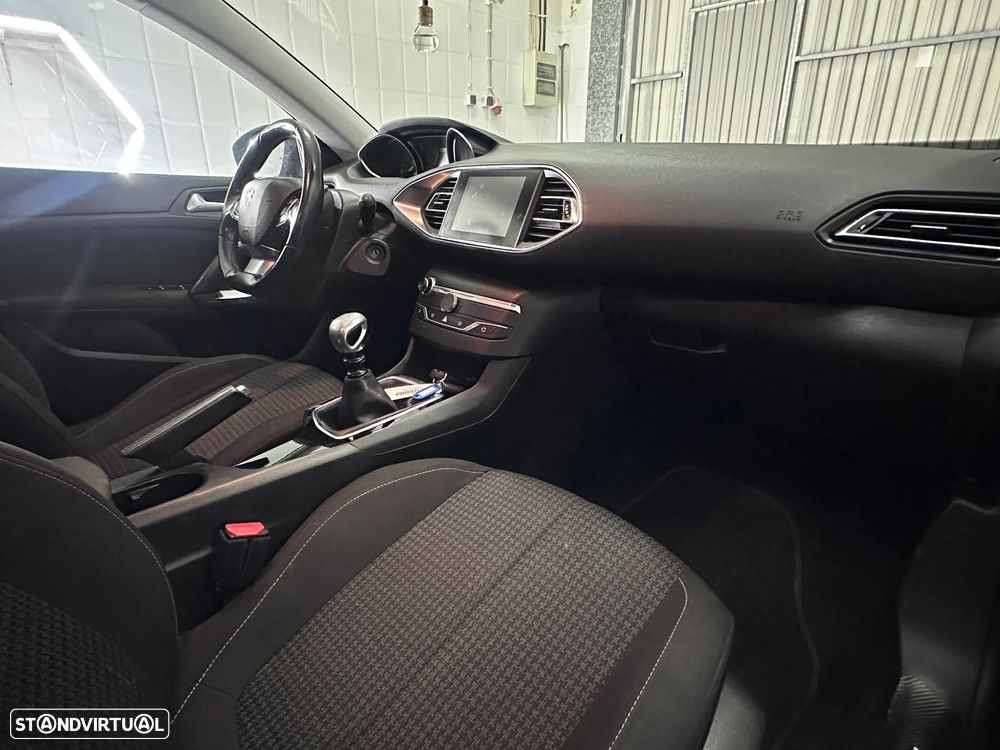 Peugeot 308 SW 1.6 BlueHDi Style - 13