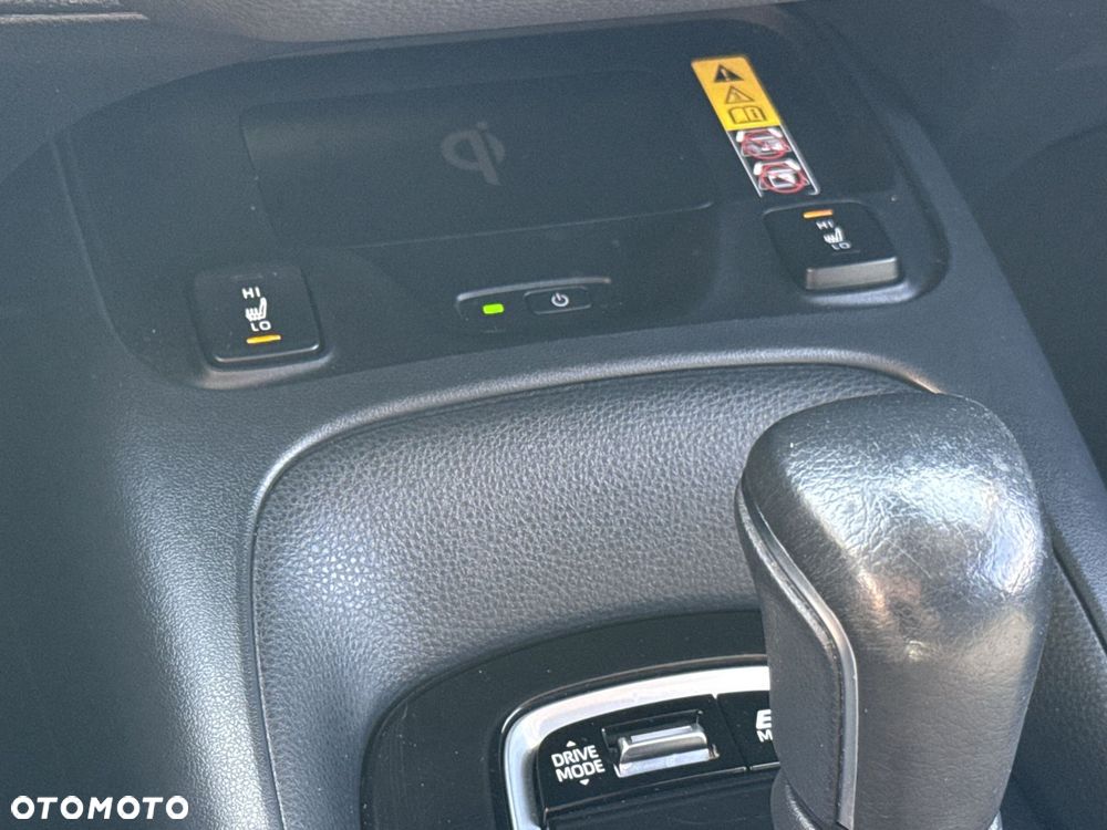 Toyota Corolla 1.8 Hybrid Style - 22