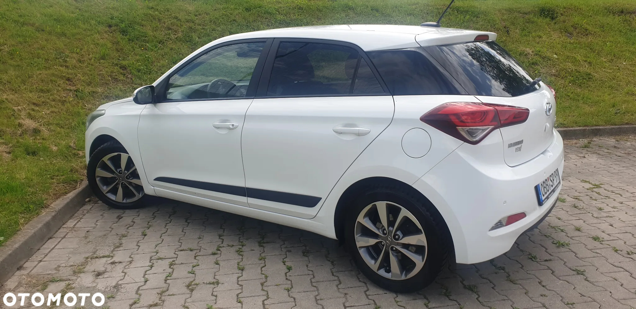 Hyundai i20 1.4 YES Gold - 13